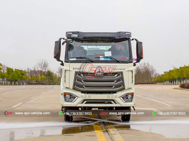 HOWO NX Dust Suppression Watering Truck - Front Side